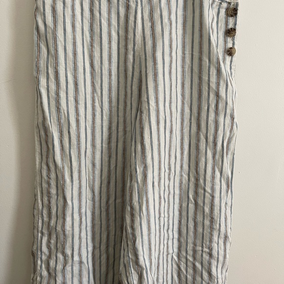 Two piece set - Picture 3 of 8